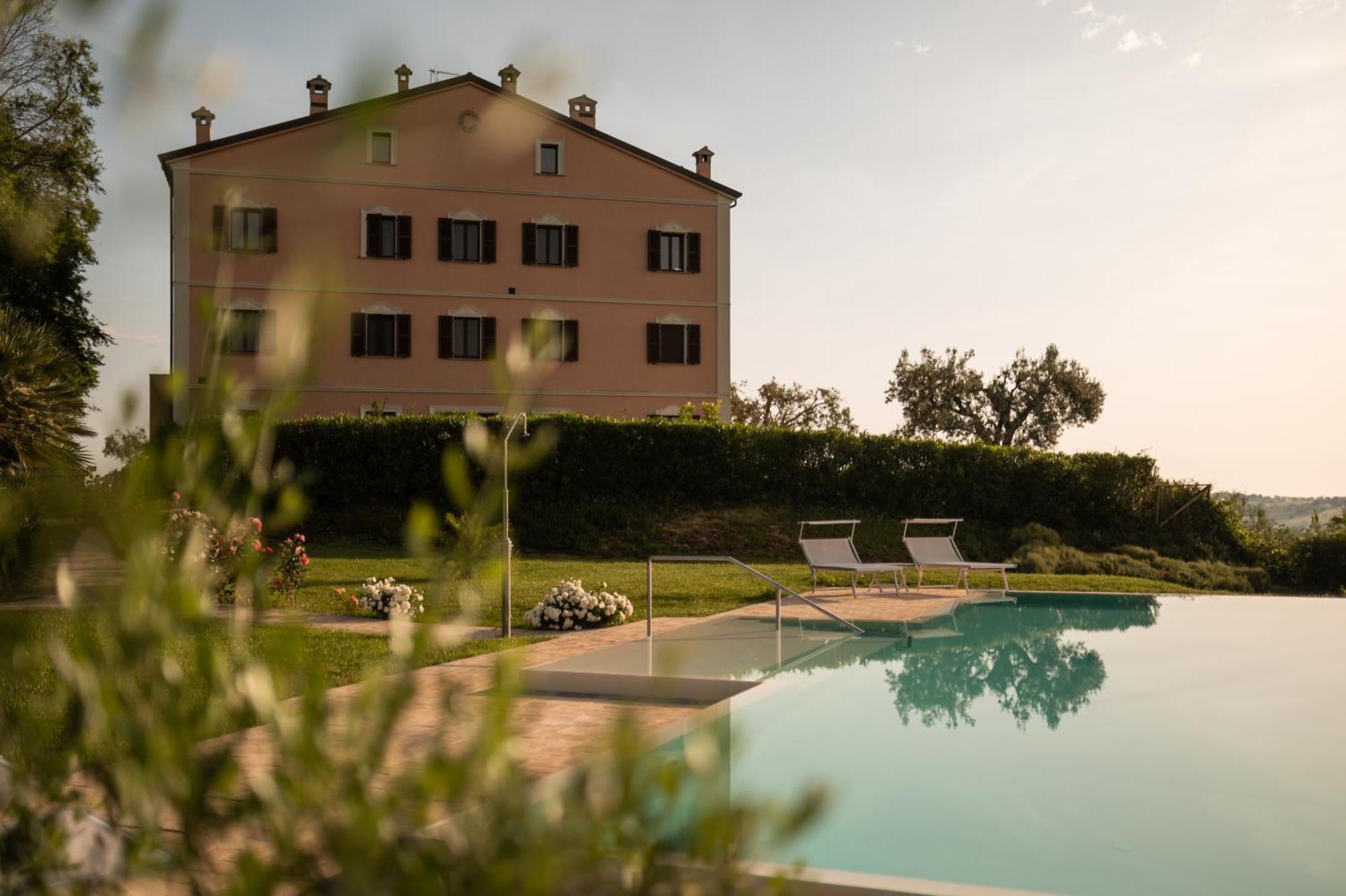 Poggio Antico Apartment Monte San Vito Luaran gambar