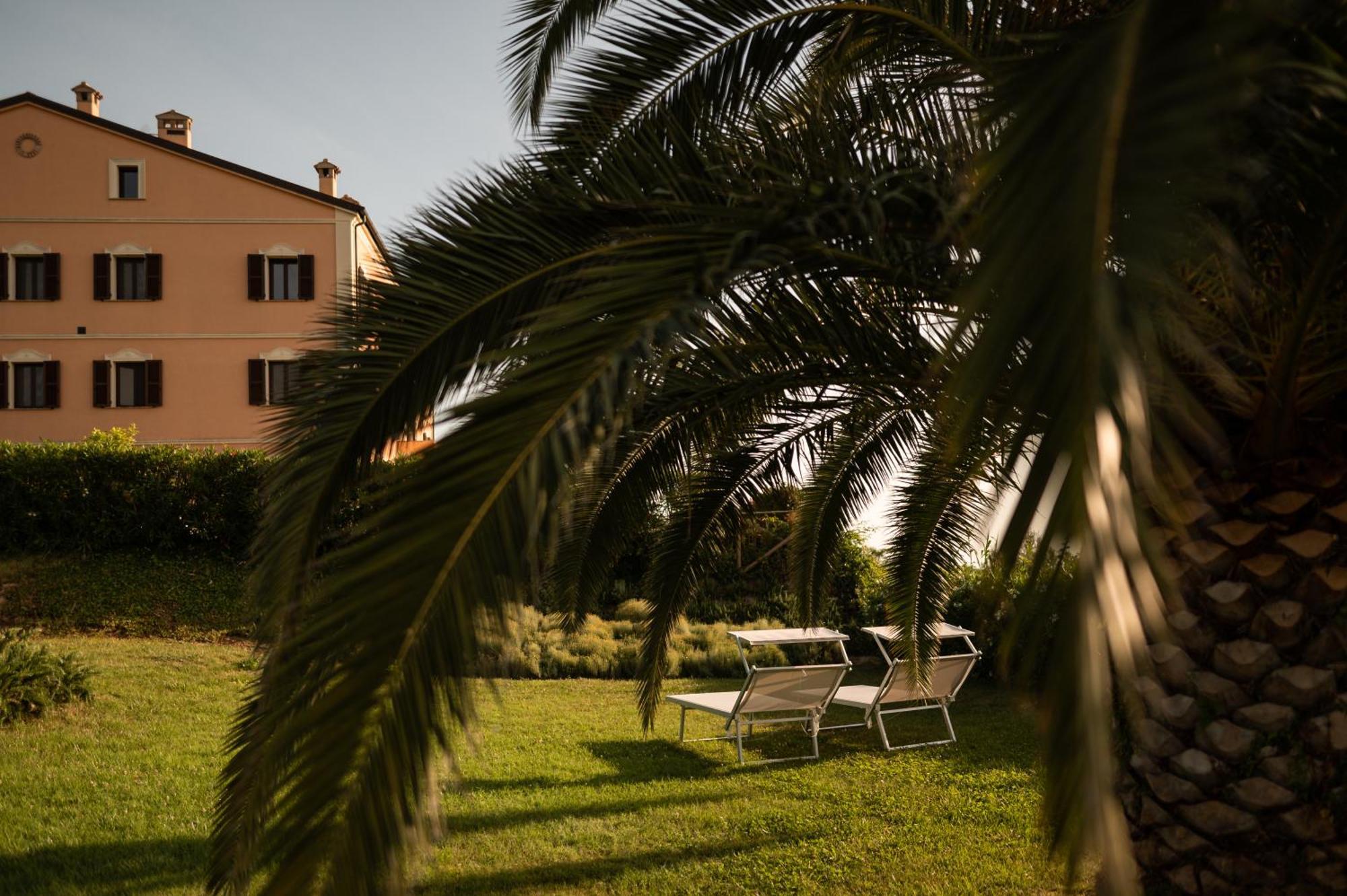 Poggio Antico Apartment Monte San Vito Luaran gambar